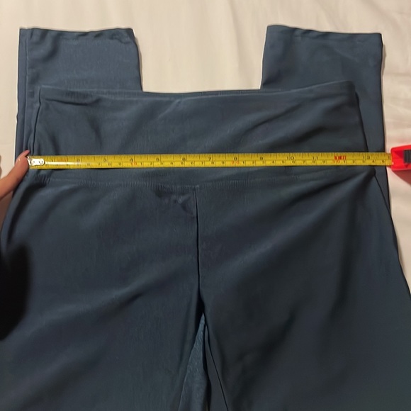 Forever21 active wear leggings - Picture 3 of 6